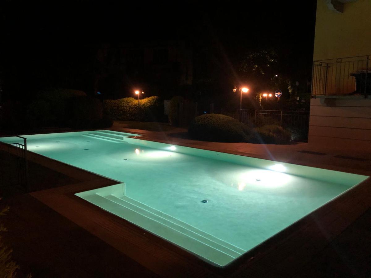 Bellagio Love Apartment Pool Near Lake Free Parking Exteriér fotografie